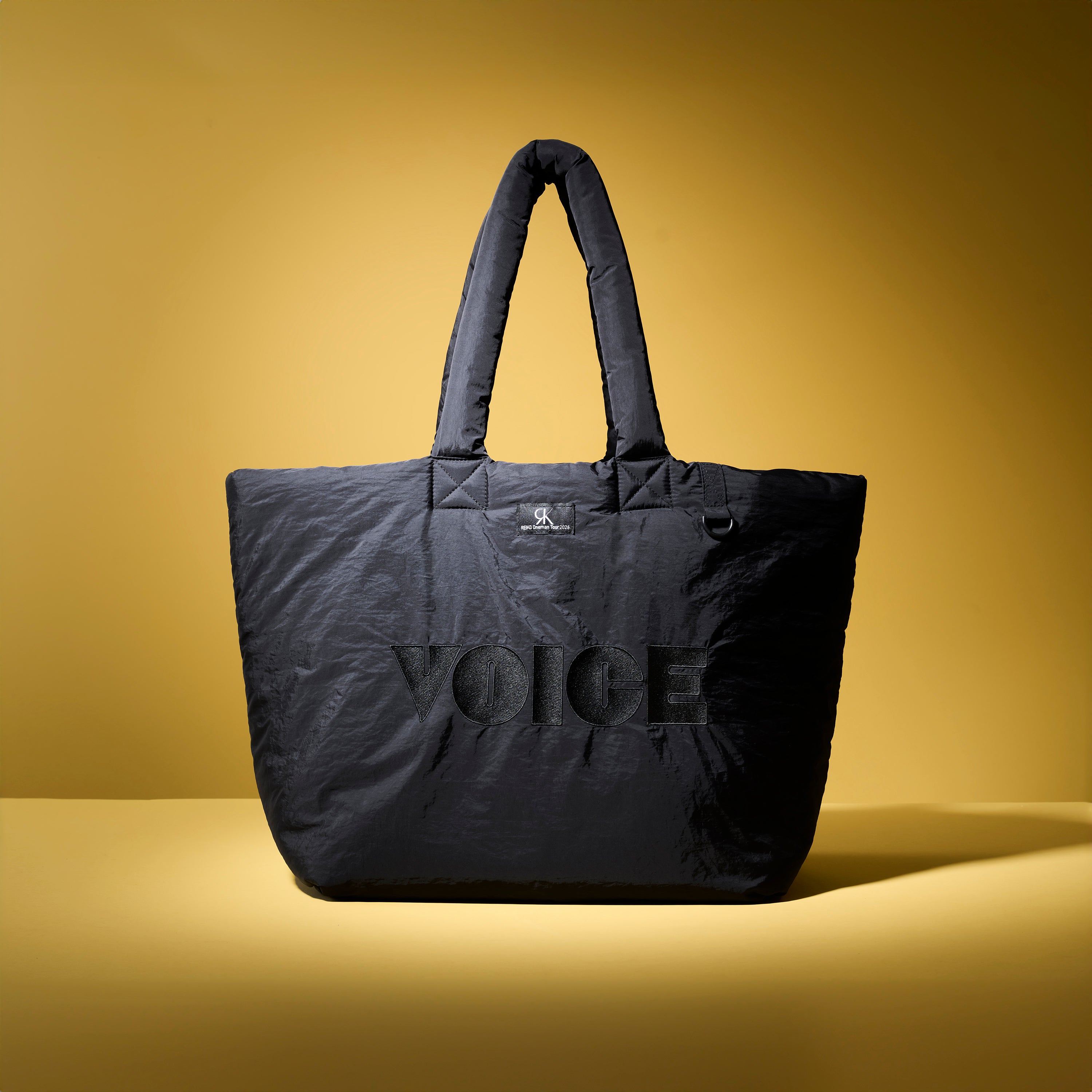VOICE Padded Tote【2026年5月19日(火)より順次発送予定】 – BMSG
