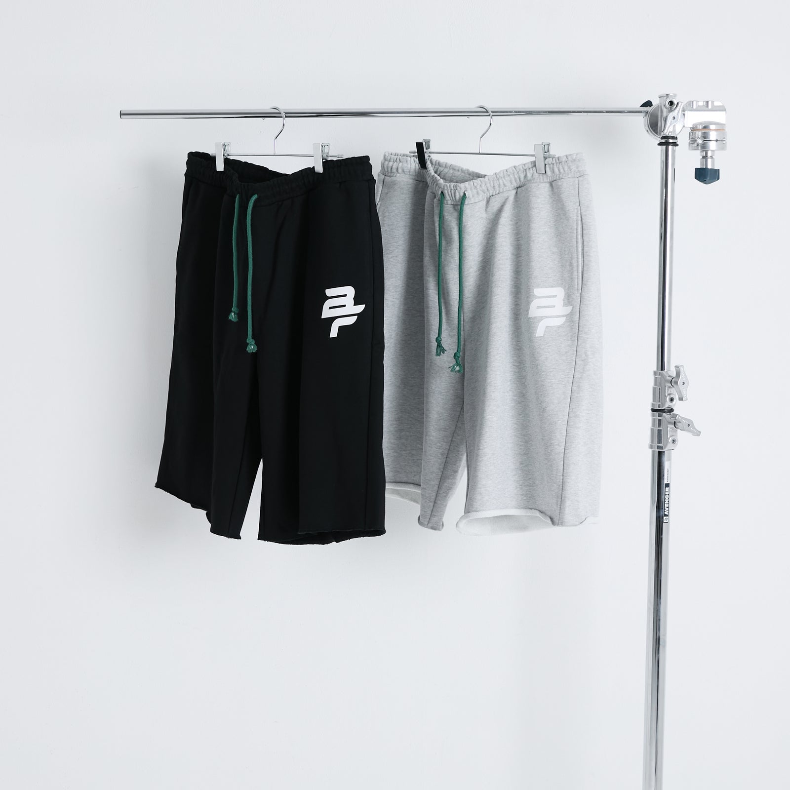 We are the “BE:ST” スウェットハーフパンツ – BMSG