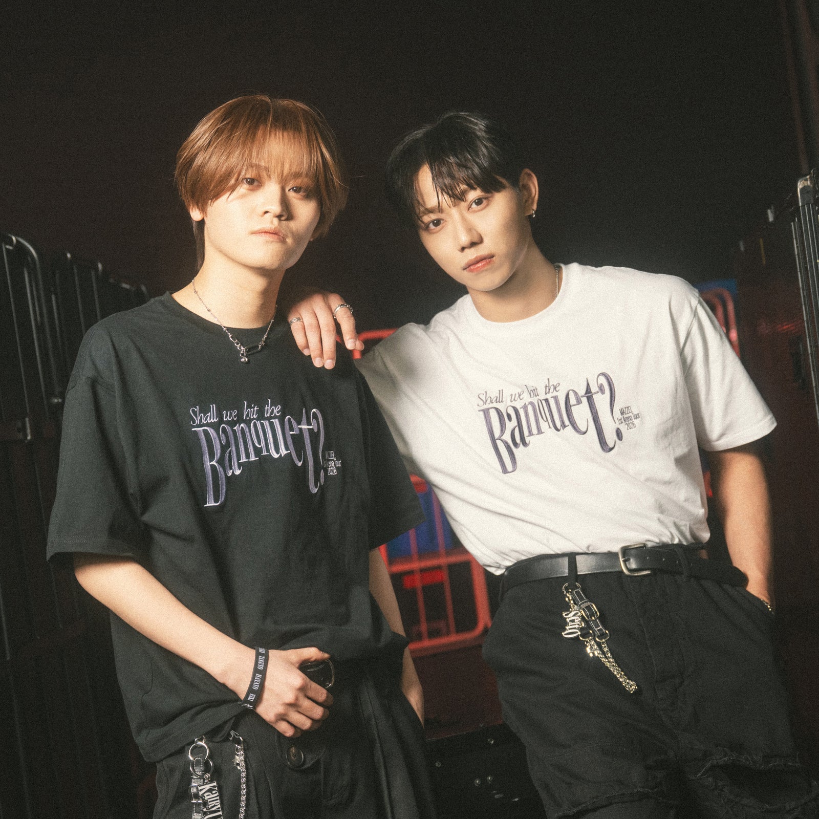 Shall we hit the Banquet? Tシャツ　MAZZEL Shall we hit the Banquet?] Tシャツ BLACK【2026年7月上旬より順次