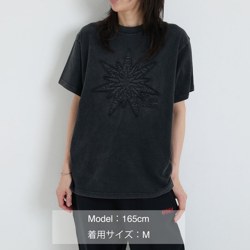 Born to Bloom Tシャツ GY【2026年11月下旬から順次発送予定】 – BMSG
