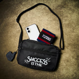 -Success Is The Best Revenge-Release Items ミニショルダーバッグ【2026年6月8日(月)より順次発送予定】