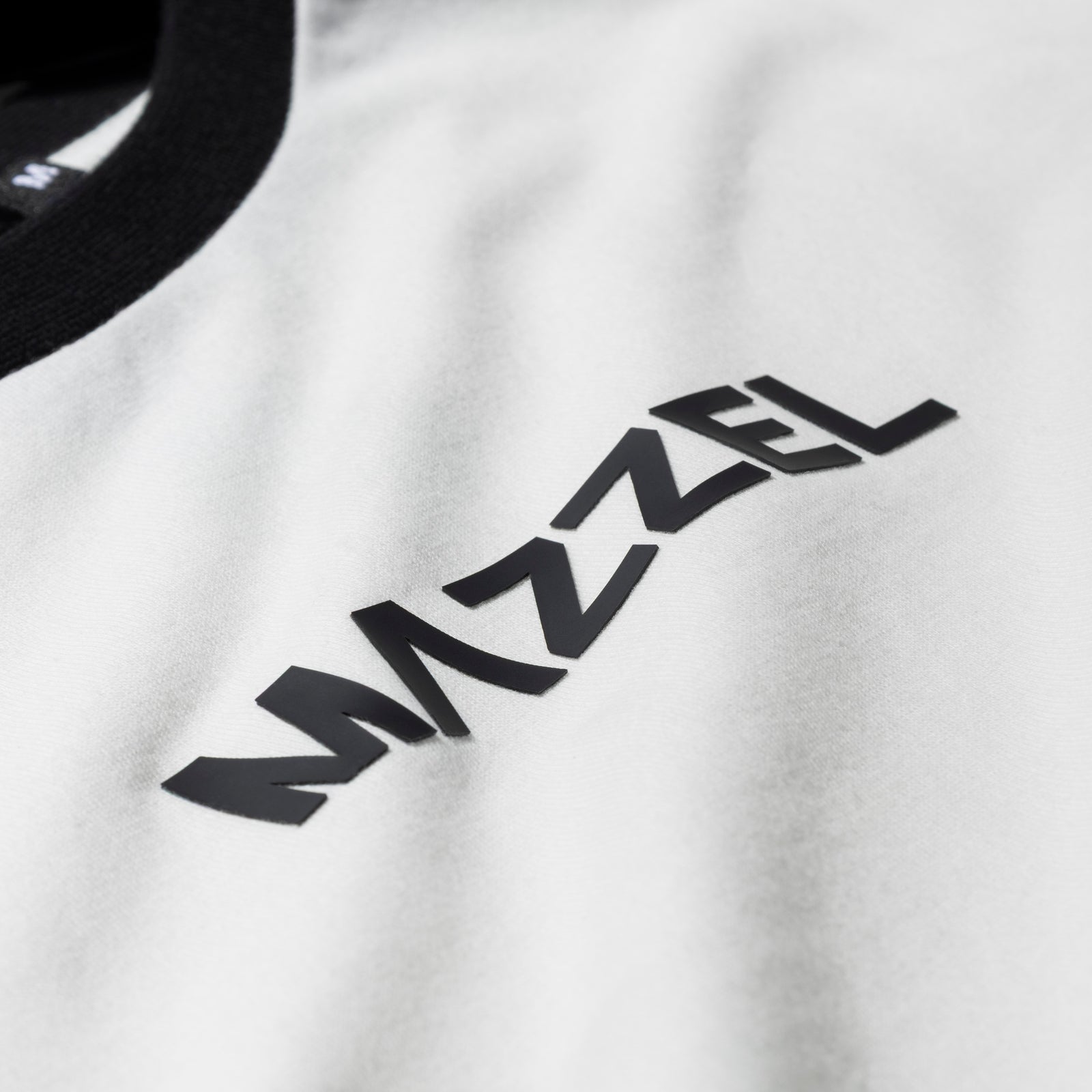 MAZZEL LOGO RINGER Tee Mサイズ 新品 LOGO RINGER Tee – BMSG